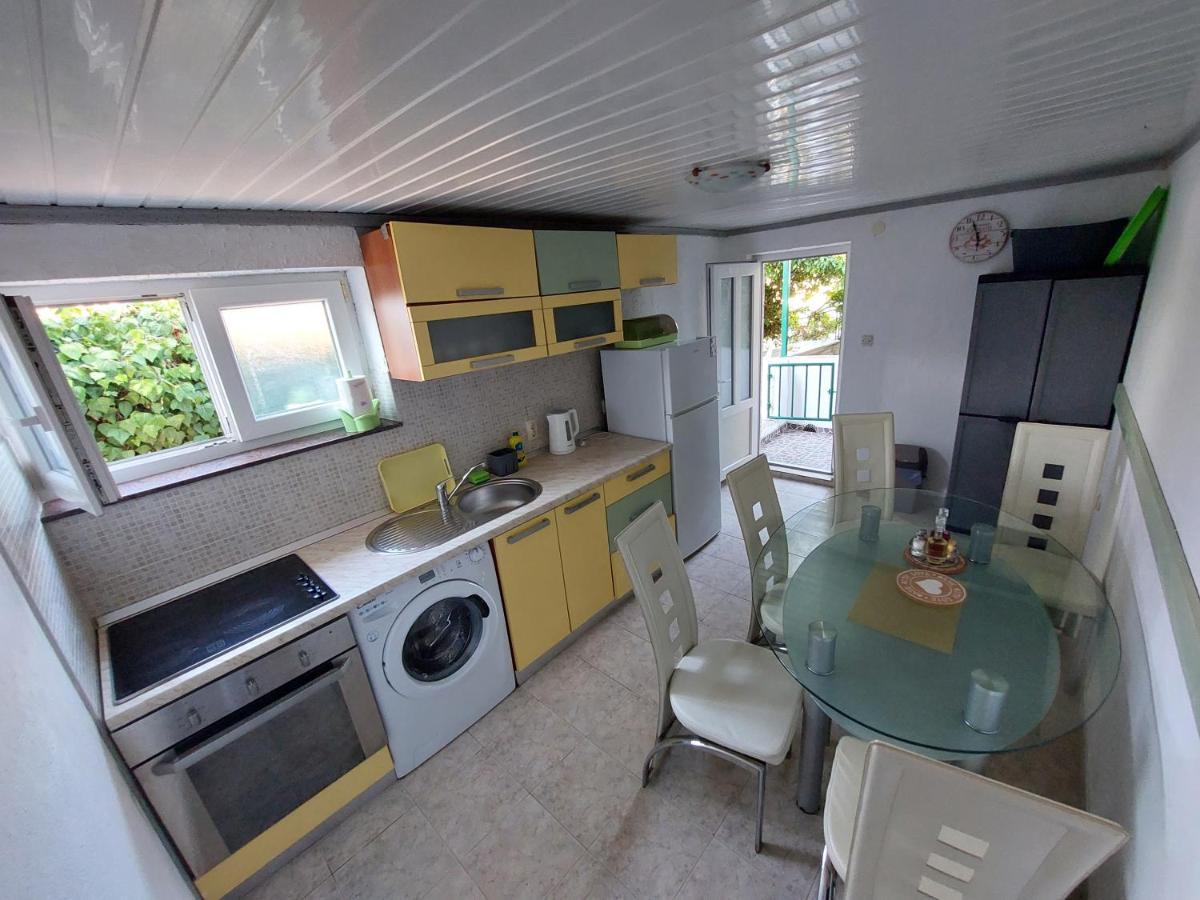 Peaceful & Cozy Rest House, 80m From * Traù