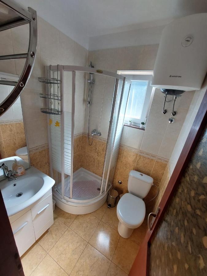 Peaceful & Cozy Rest House, 80m From Holiday home Trogir